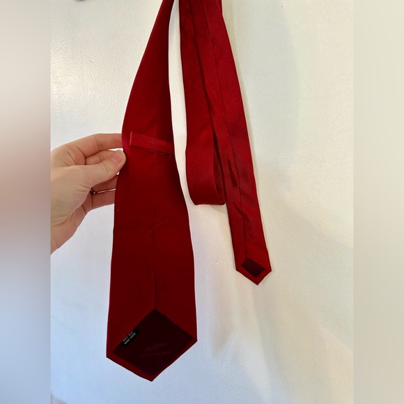 Queen Elizabeth the Second Men’s Tie - Picture 2 of 6